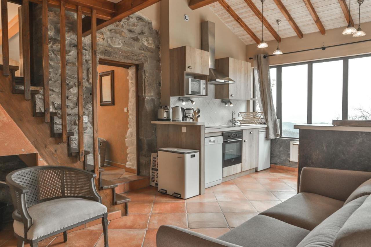 Le Hameau De La Mure