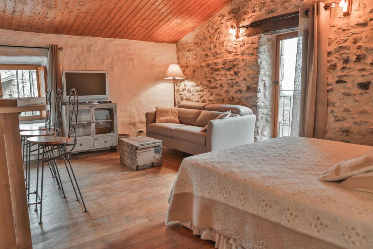 Le Hameau De La Mure Guest house