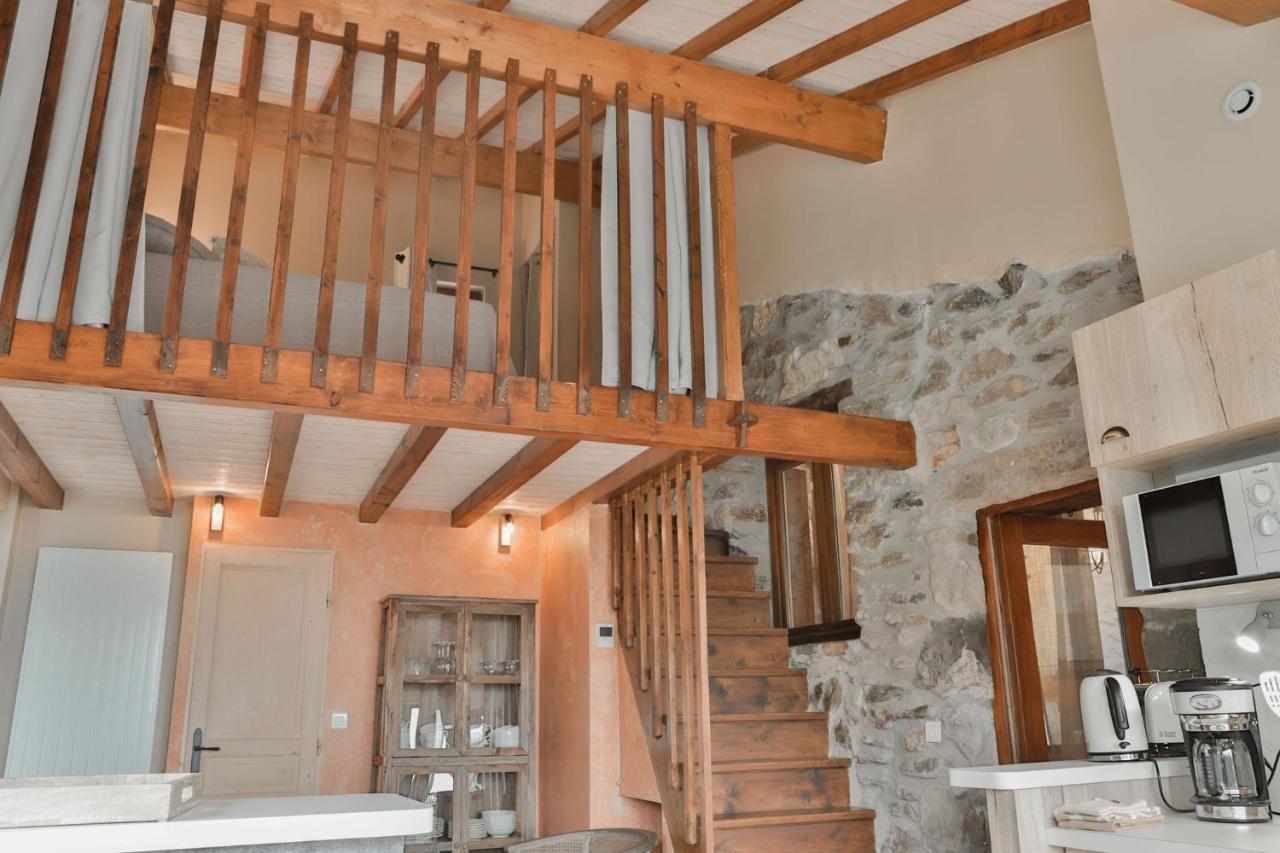 Le Hameau De La Mure *
